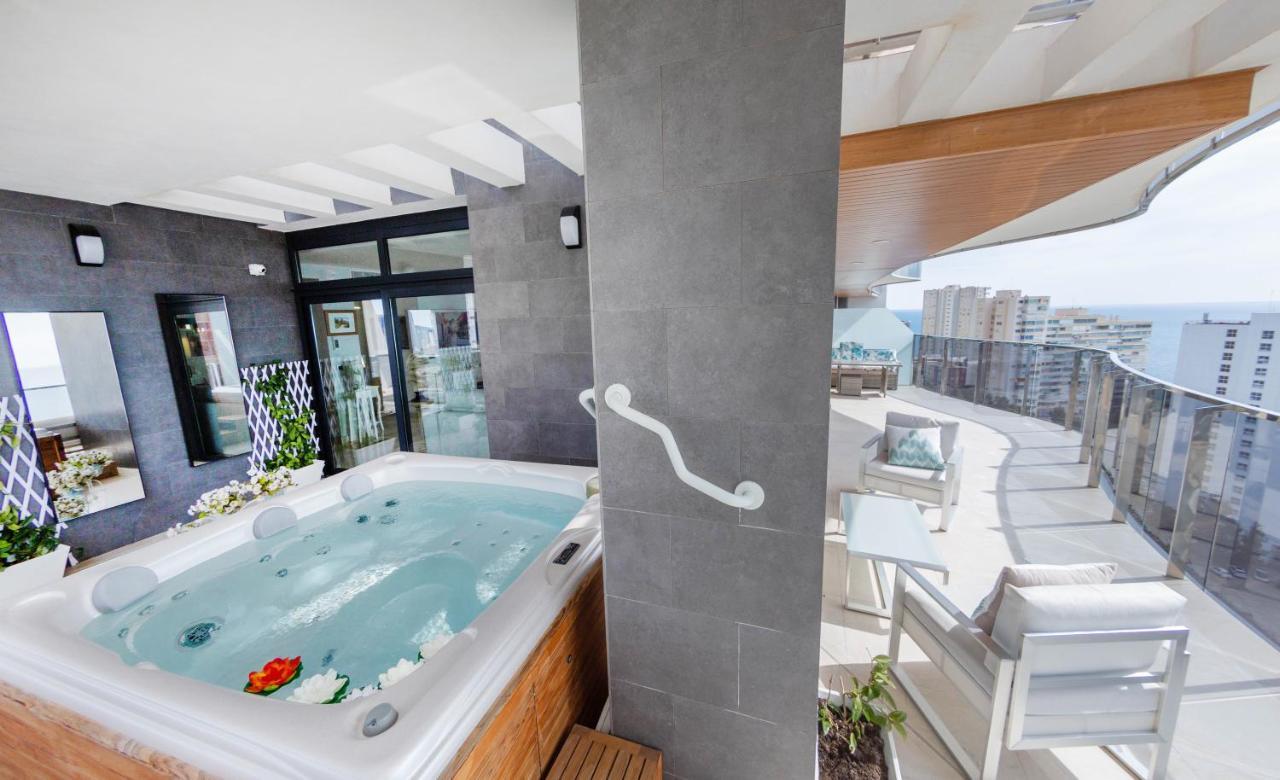 Sunset Waves Benidorm Julieta Vistas Al Mar Premium 200 Mt2 Con Jacuzzi En Terraza Apartment Bagian luar foto