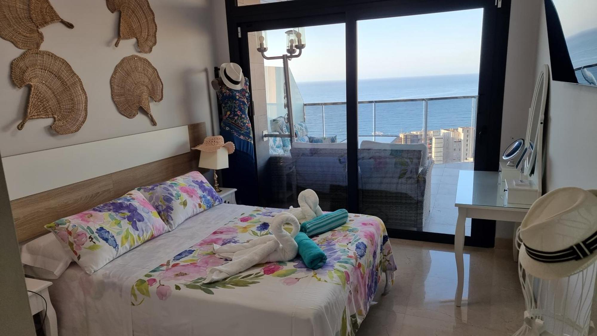 Sunset Waves Benidorm Julieta Vistas Al Mar Premium 200 Mt2 Con Jacuzzi En Terraza Apartment Bagian luar foto